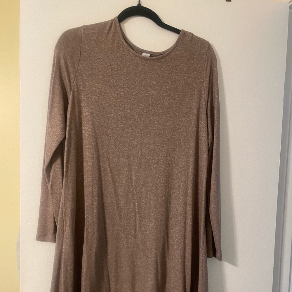 Old Navy Taupe Jersey Knit Long Sleeve Swing Dress